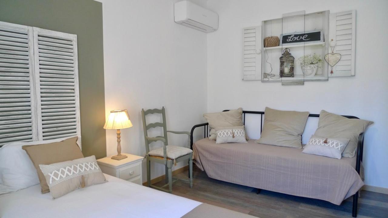 O 36 Rempart Sud B&B Aigues-Mortes Exterior foto