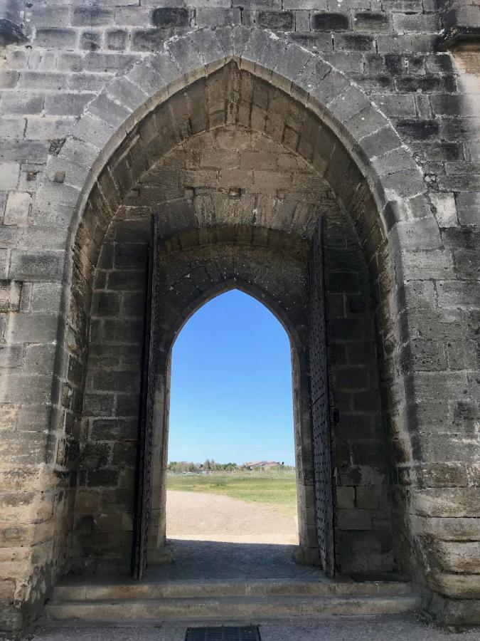 O 36 Rempart Sud B&B Aigues-Mortes Exterior foto