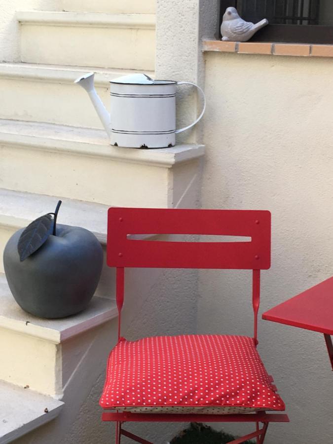 O 36 Rempart Sud B&B Aigues-Mortes Exterior foto