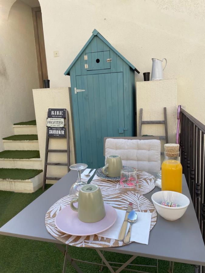 O 36 Rempart Sud B&B Aigues-Mortes Exterior foto